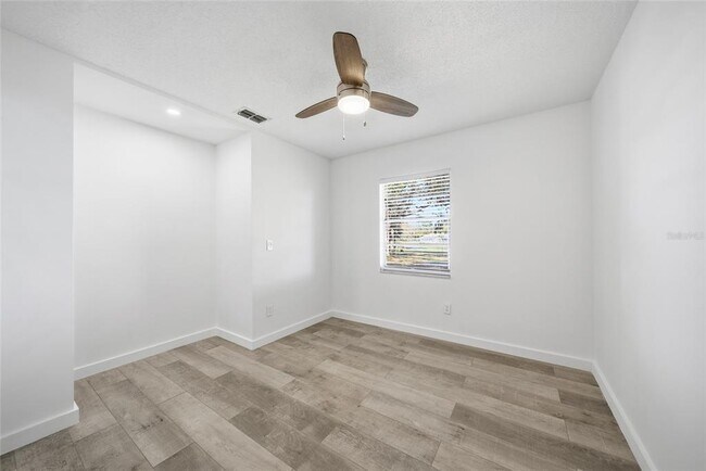 Building Photo - 34815 Gardenia Way