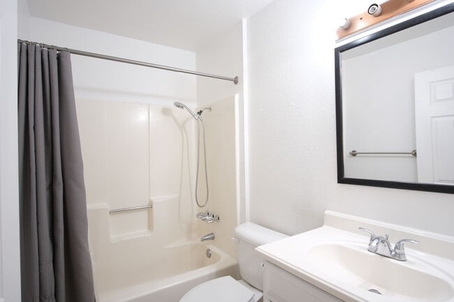 Building Photo - Price Reduction!!! Charming 2-Bedroom, 2-Bath Home in a Prime Modesto Location!