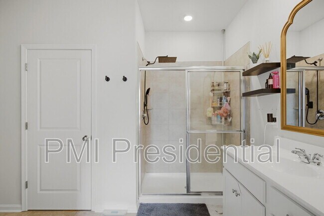 Building Photo - 11070 Chappell Crk Cir