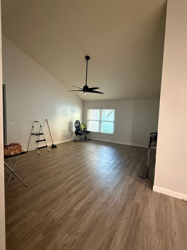 Building Photo - 11827 Hickorynut Dr