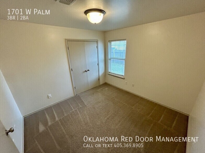 Building Photo - 1701 W Palm-