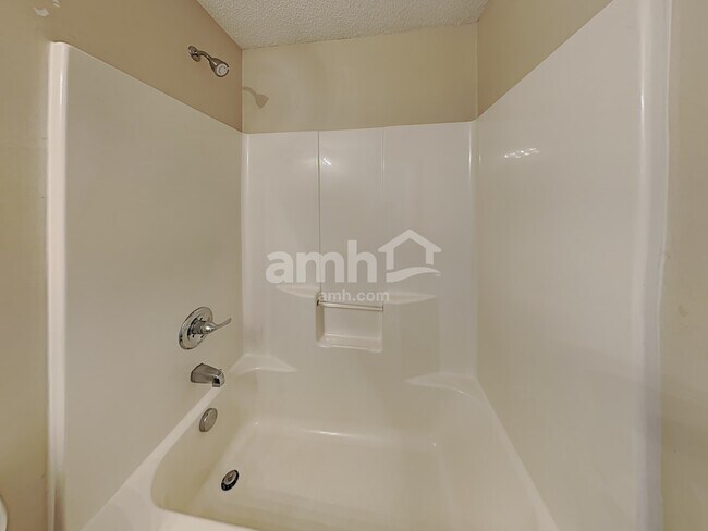 Building Photo - 5323 Kim St SW