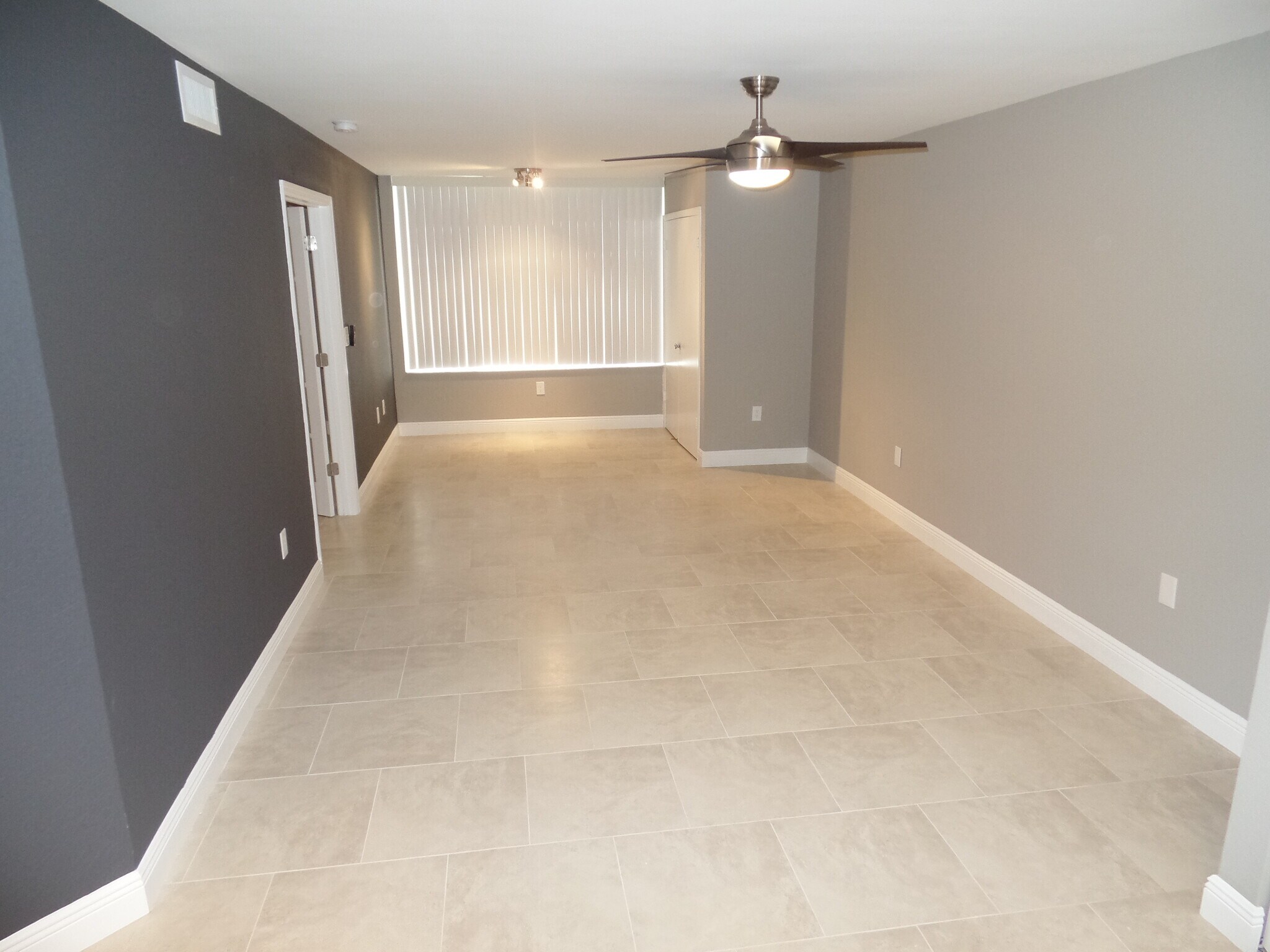 Building Photo - 2820 N Oakland Forest Dr