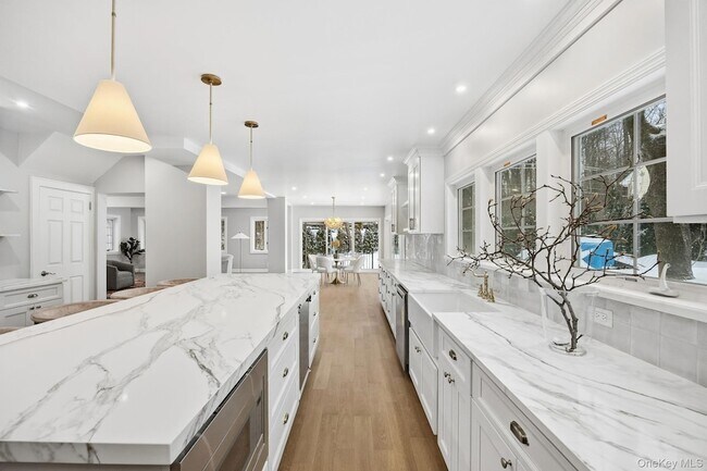 Building Photo - 2 Wynmor Rd