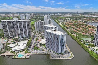 Building Photo - 20505 E Country Club Dr