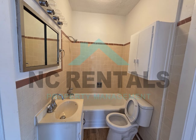 Building Photo - 1318 Front St