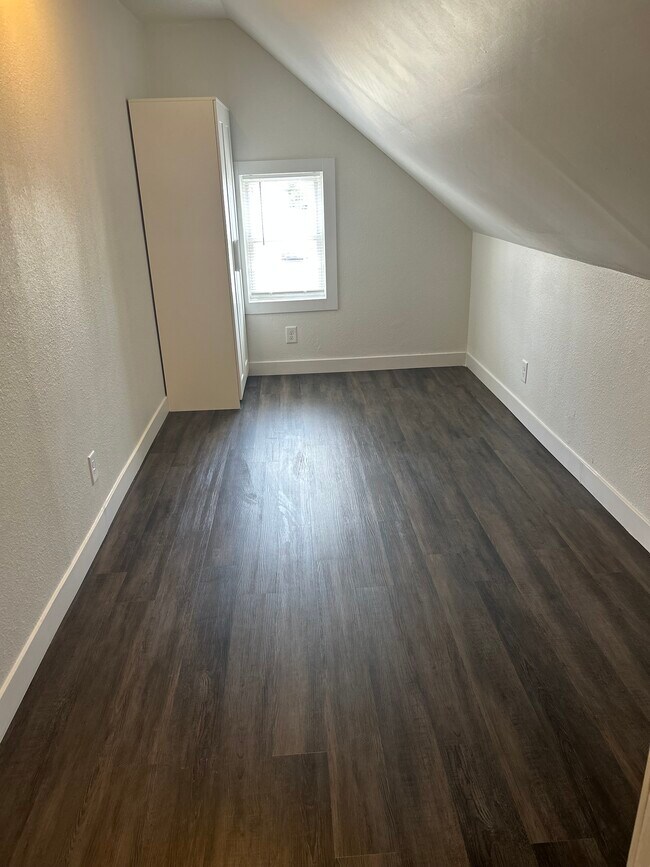 Building Photo - 1411 English Ave