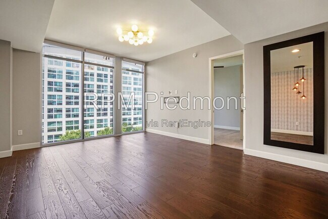 Building Photo - 1820 Peachtree Rd NW