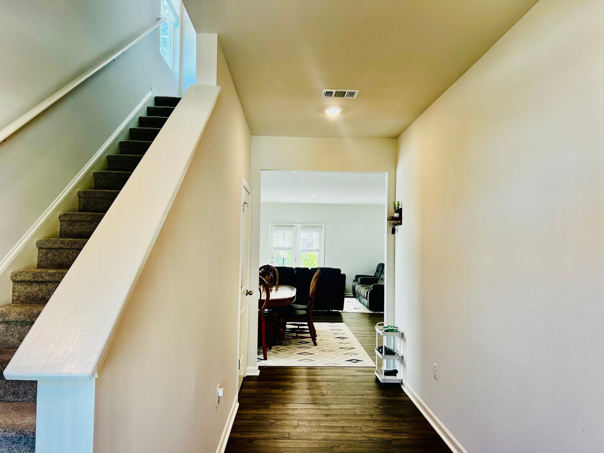 Building Photo - 246 White Cedar Dr