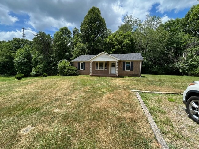 Primary Photo - 147 Governor Stokes Rd