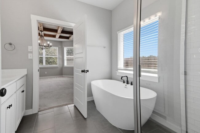 Building Photo - 103 Trailside Ln