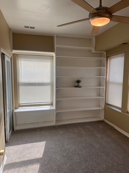 Building Photo - 7223 S Euclid Ave