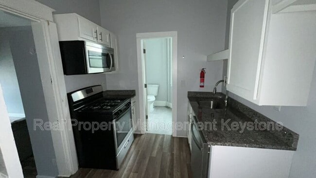 Building Photo - 1245 Chartiers Ave