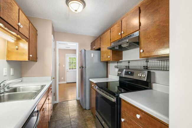 Building Photo - 1723 13th Ct S