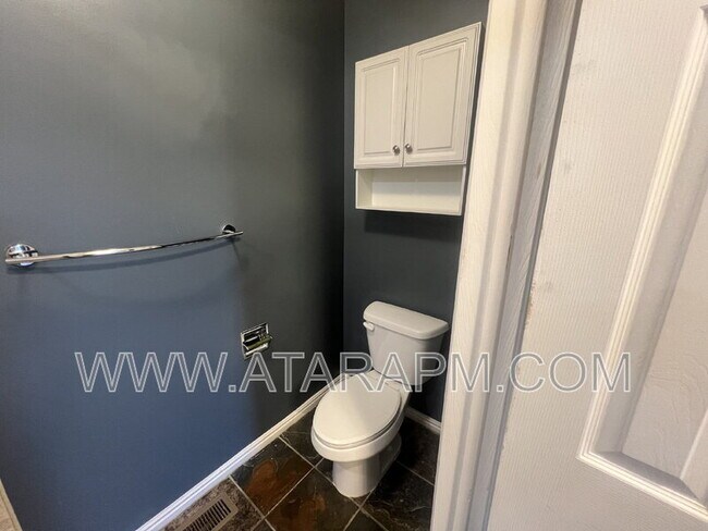 Building Photo - 11633 Nicklaus Rd