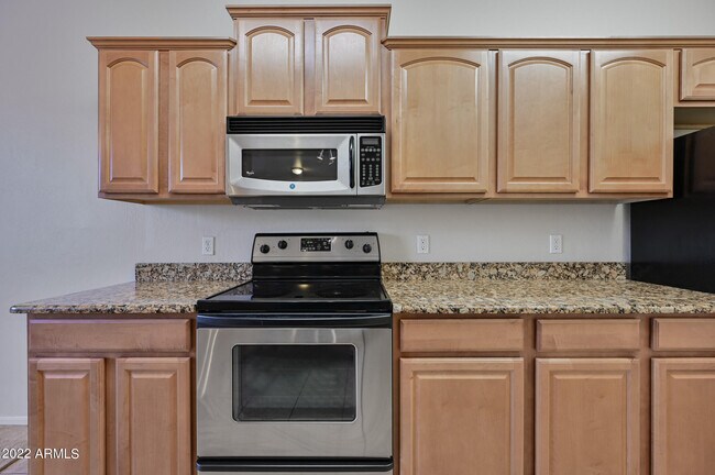 Building Photo - 2155 W Grace Blvd