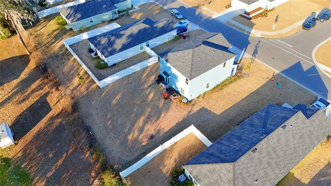 Building Photo - 3656 NE 30th Ter