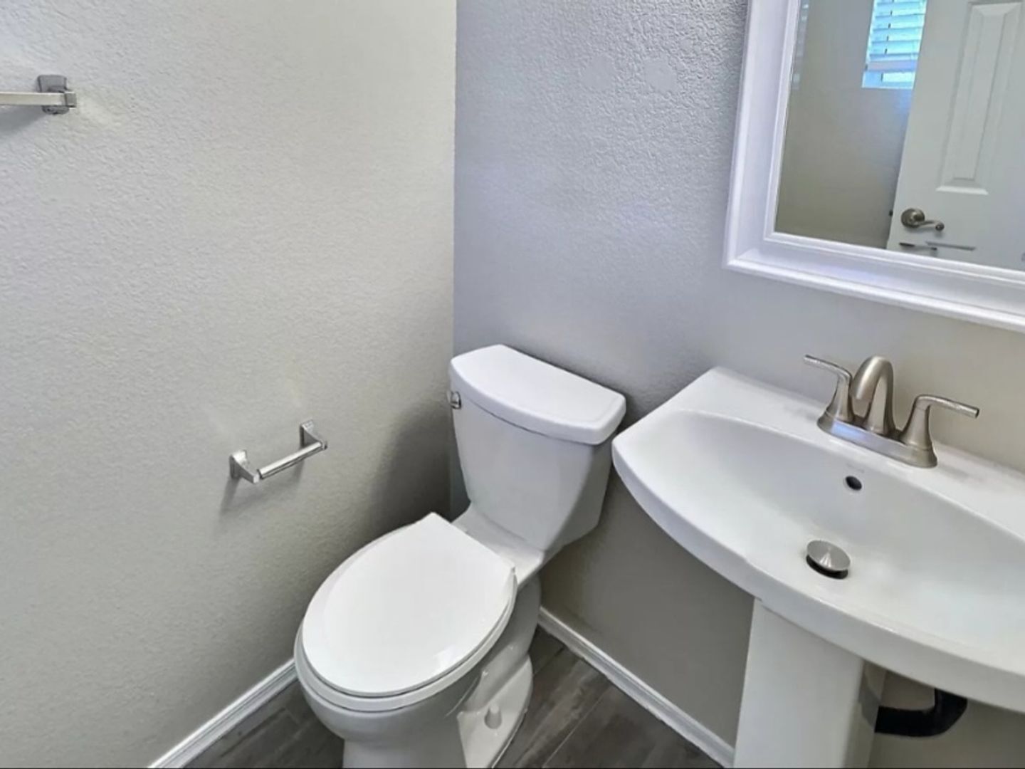 Building Photo - 18250 N Cave Creek Rd