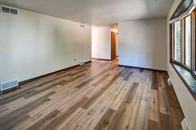 Building Photo - Katzfey-6715-6717 Century Ave