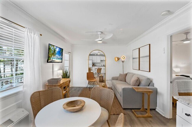 Building Photo - 1603 Gulf Dr N