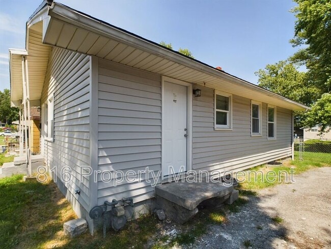 Building Photo - 4535 Lister Ave