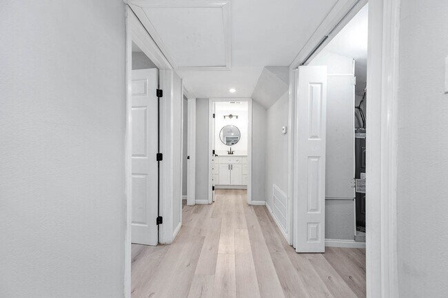 Building Photo - 4356 Phlox St