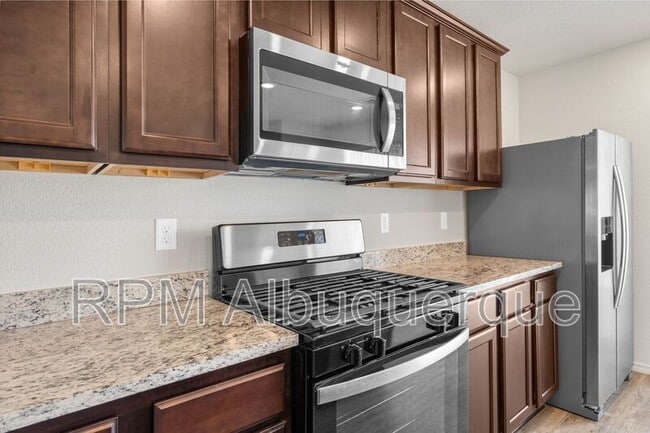 Building Photo - 3884 Hernandez St SW