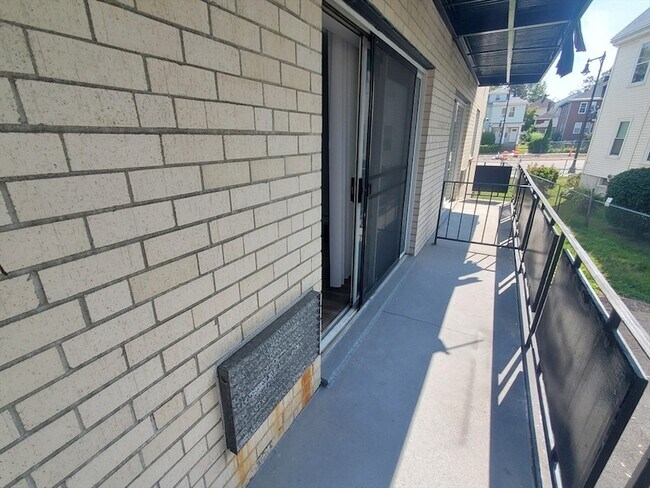 Building Photo - 760 Cummins Hwy