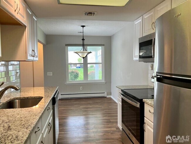 Building Photo - 117 Ironwood Plaza