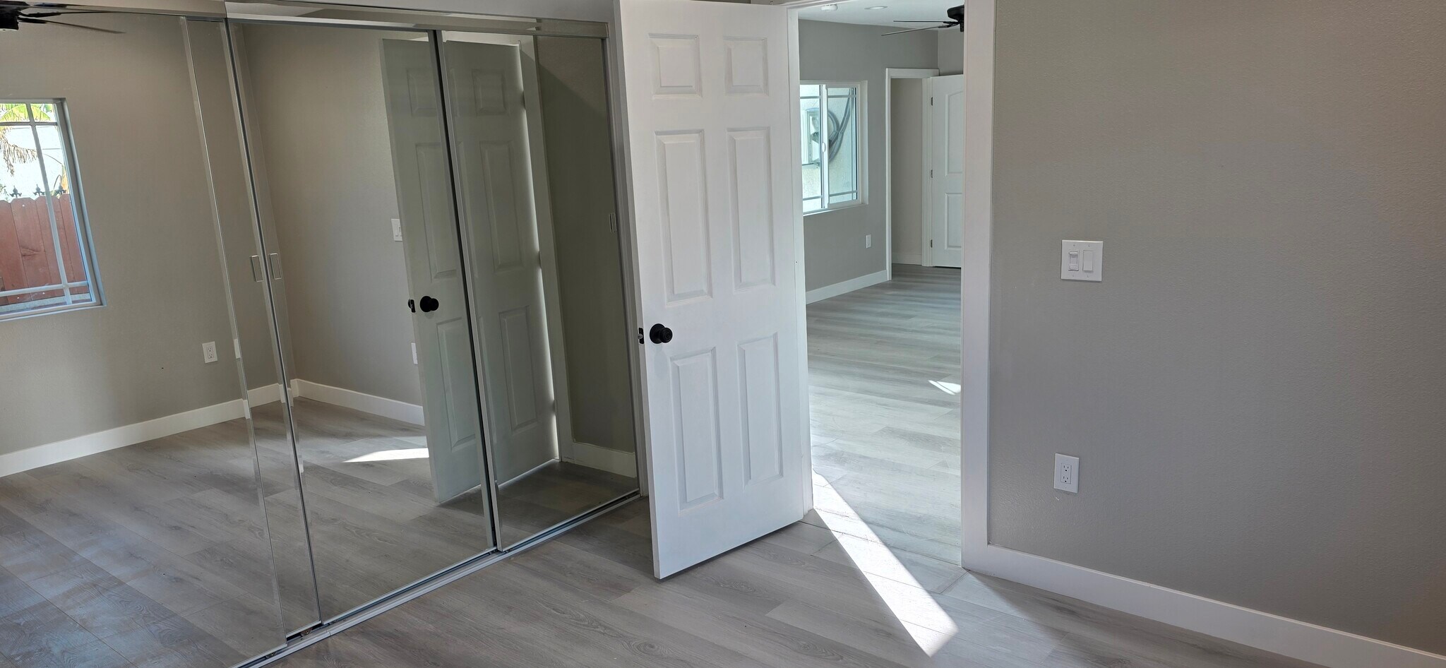 Building Photo - 2321 Locust Ave