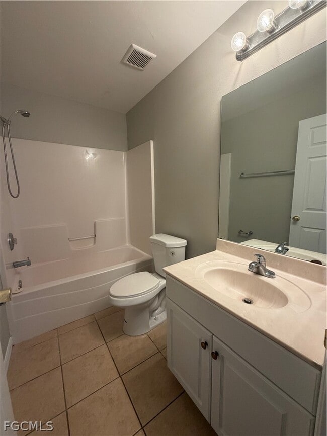 Building Photo - 4807 5th St W