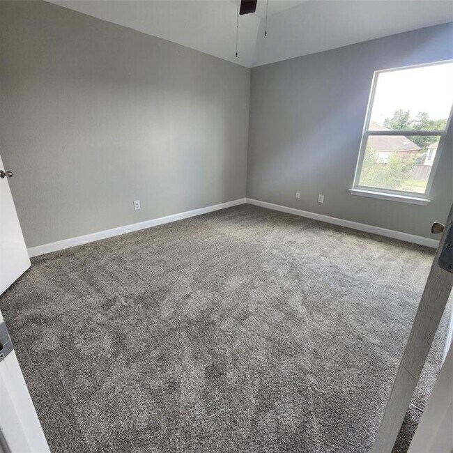 Building Photo - 3412 Longhorn Trail