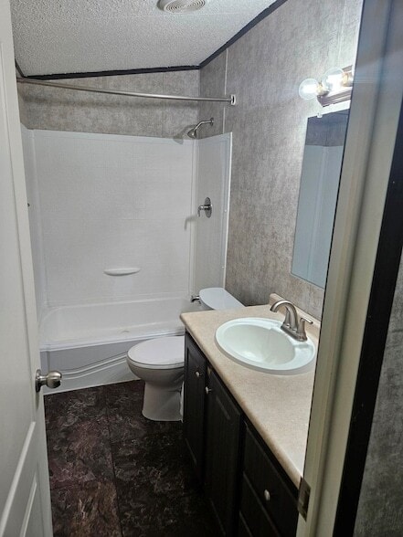 Building Photo - 675-5604 Corner