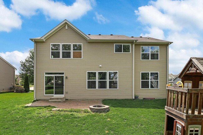 Building Photo - 643 Seneca St