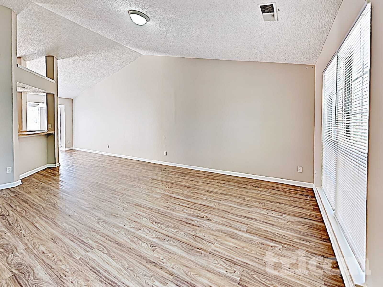 Building Photo - 3041 Old House Cir