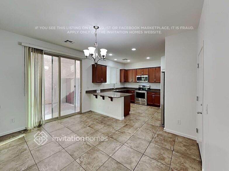 Building Photo - 3387 E Constitution Dr