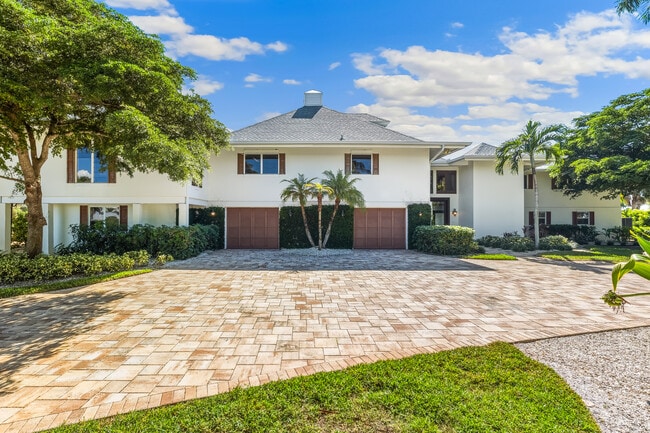 Building Photo - 1600 Treasure Ln