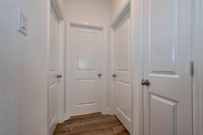 Building Photo - 4206 Colony Ln