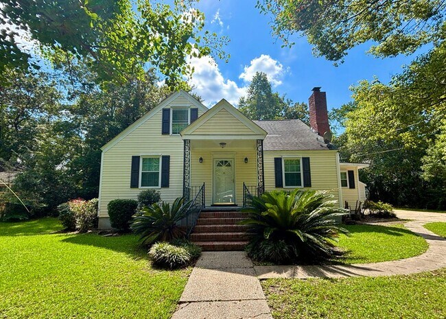Primary Photo - Available now. WATER & SEWER INCLUDED! Gre...