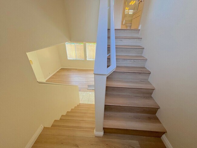 Building Photo - Very clean and upgraded 4 bedroom home in Buena Park