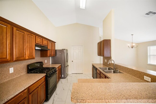 Building Photo - 315 Brushy Glen Dr