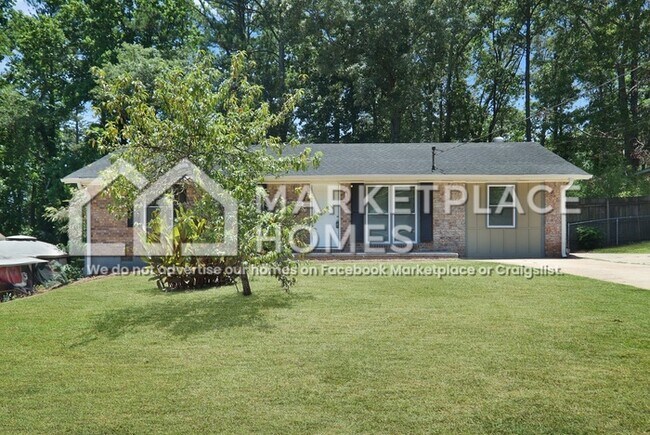 Building Photo - 8206 Huntington Dr