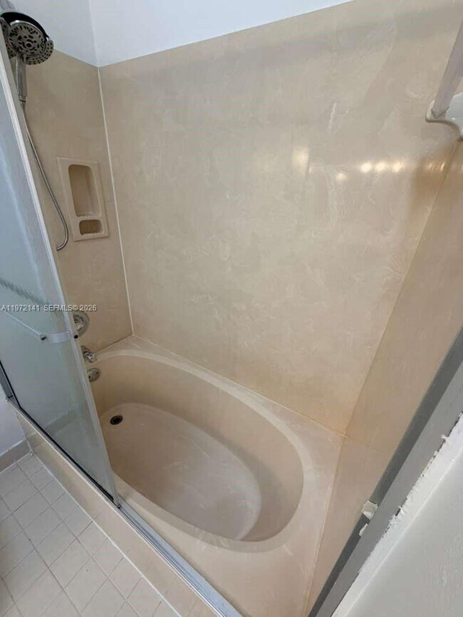 Building Photo - 1350 Periwinkle Pl