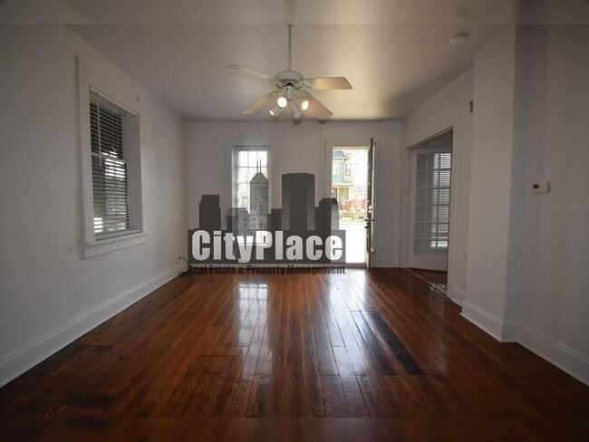 Building Photo - 642 S Meridian St