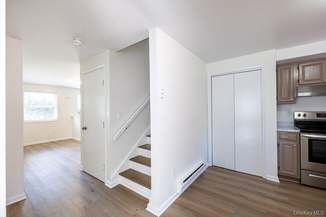 Building Photo - 2145 Saw Mill River Rd