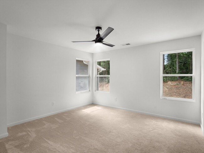 Building Photo - 213 9th Ave SE
