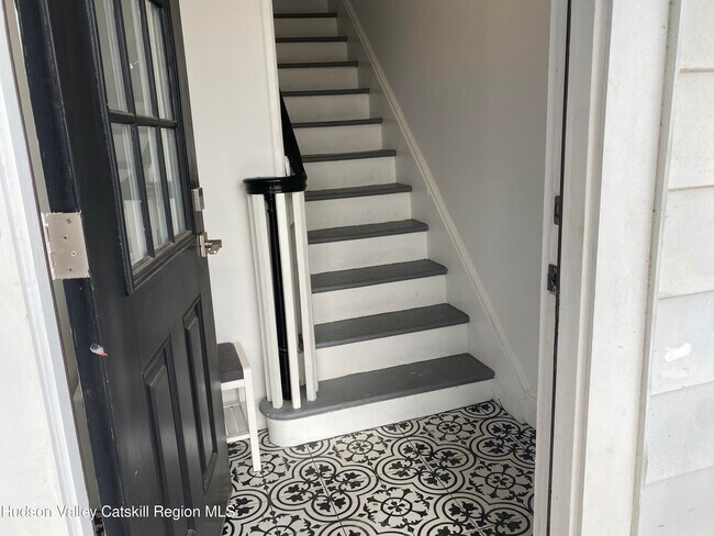 Building Photo - 520 Delaware Ave