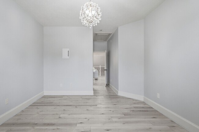 Building Photo - 7603 Hogan Bridge Court