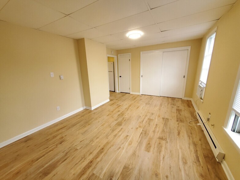 Bedroom - 368 E 2nd St