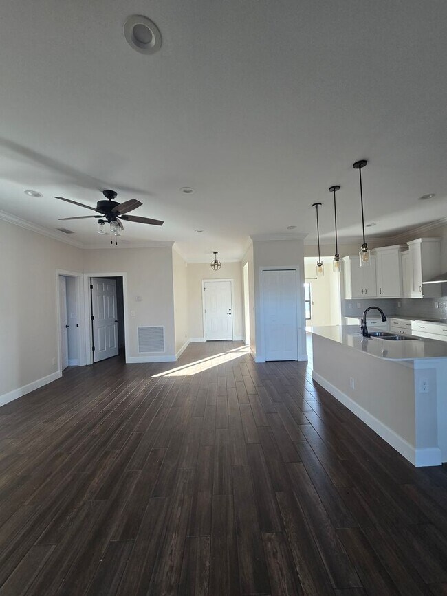 Building Photo - 1504 NW 36th Pl